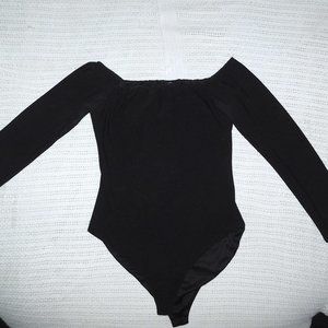 SOLD  ///Black Off the Shoulder Long Sleeve Bodysuit